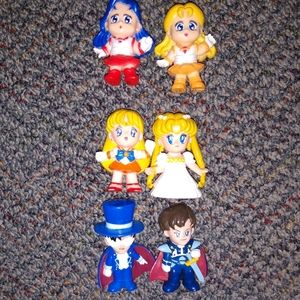 Sailor moon mini figures